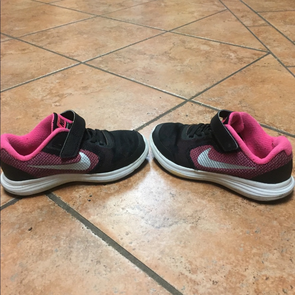 Girls size 12 Nike tennis shoes